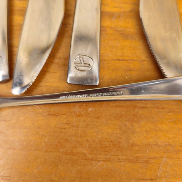 Vintage Eastern Airlines In-Flight Flatware, 4 Spoons, 4 Forks, 4 Knives - Picture 7 of 8